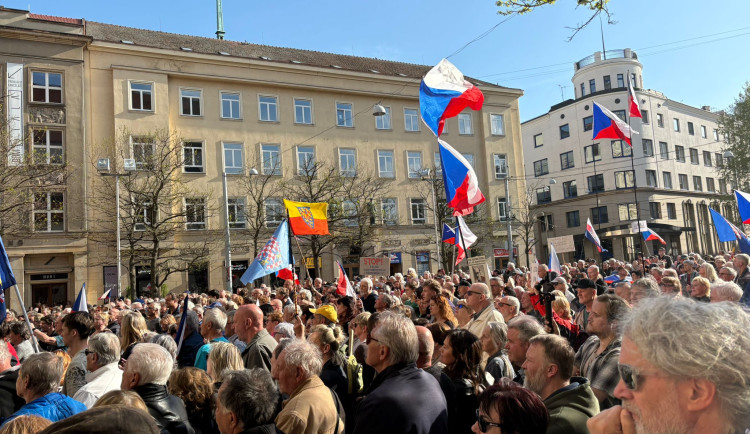 FOTOGALERIE: V Brně se protestovalo proti sjezdu sudetských Němců.