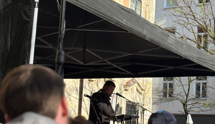 FOTOGALERIE: V Brně se protestovalo proti sjezdu sudetských Němců.