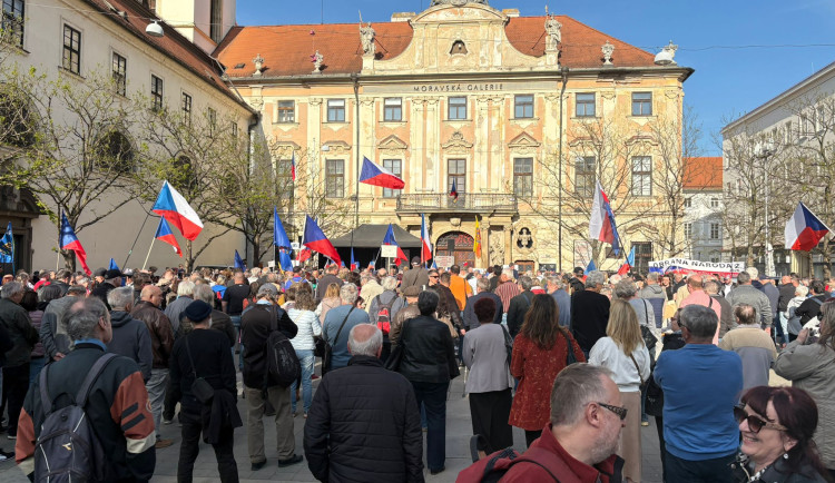 FOTOGALERIE: V Brně se protestovalo proti sjezdu sudetských Němců.