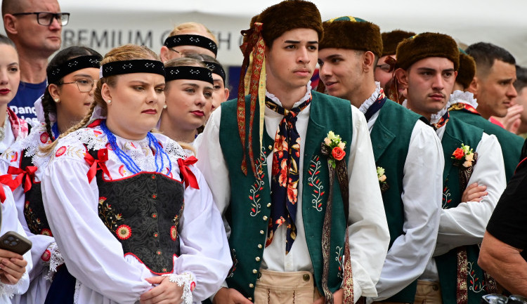 FOTO: Kultura, emoce a protesty. Tak vypadal sjezd sudetských Němců v Brně