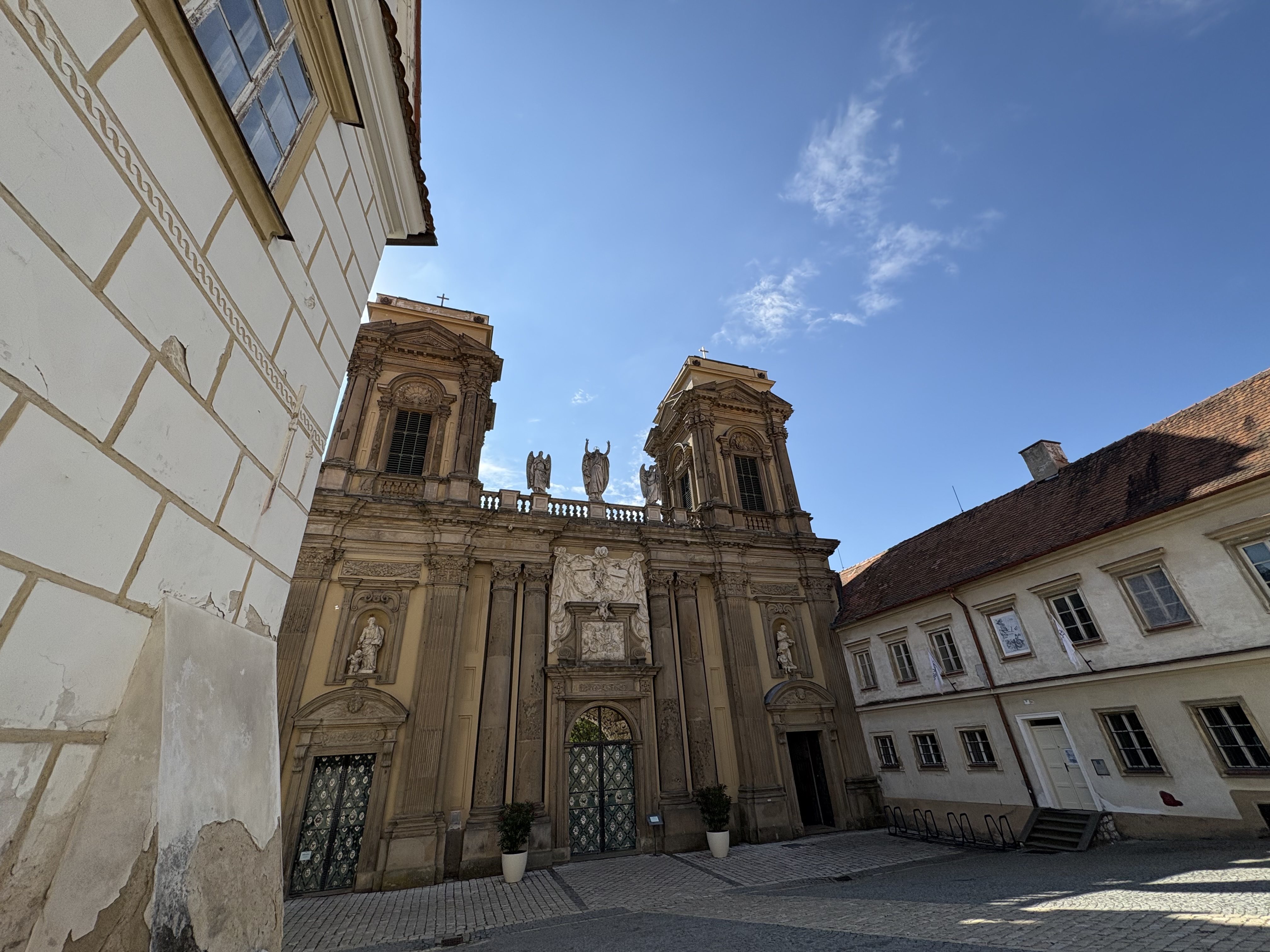 FOTO: Historie, kavárny i výhledy. Mikulov v létě umí okouzlit