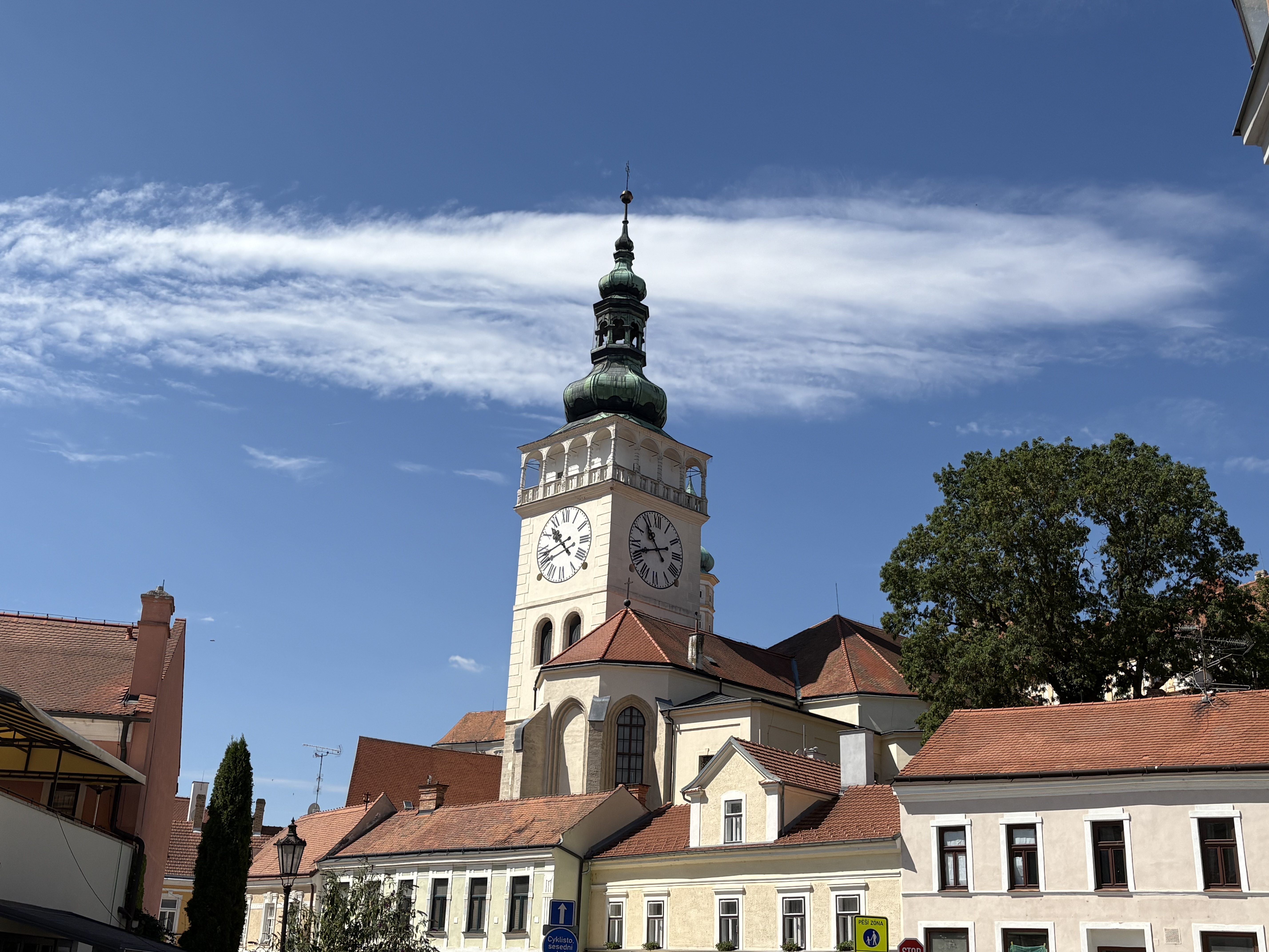 FOTO: Historie, kavárny i výhledy. Mikulov v létě umí okouzlit