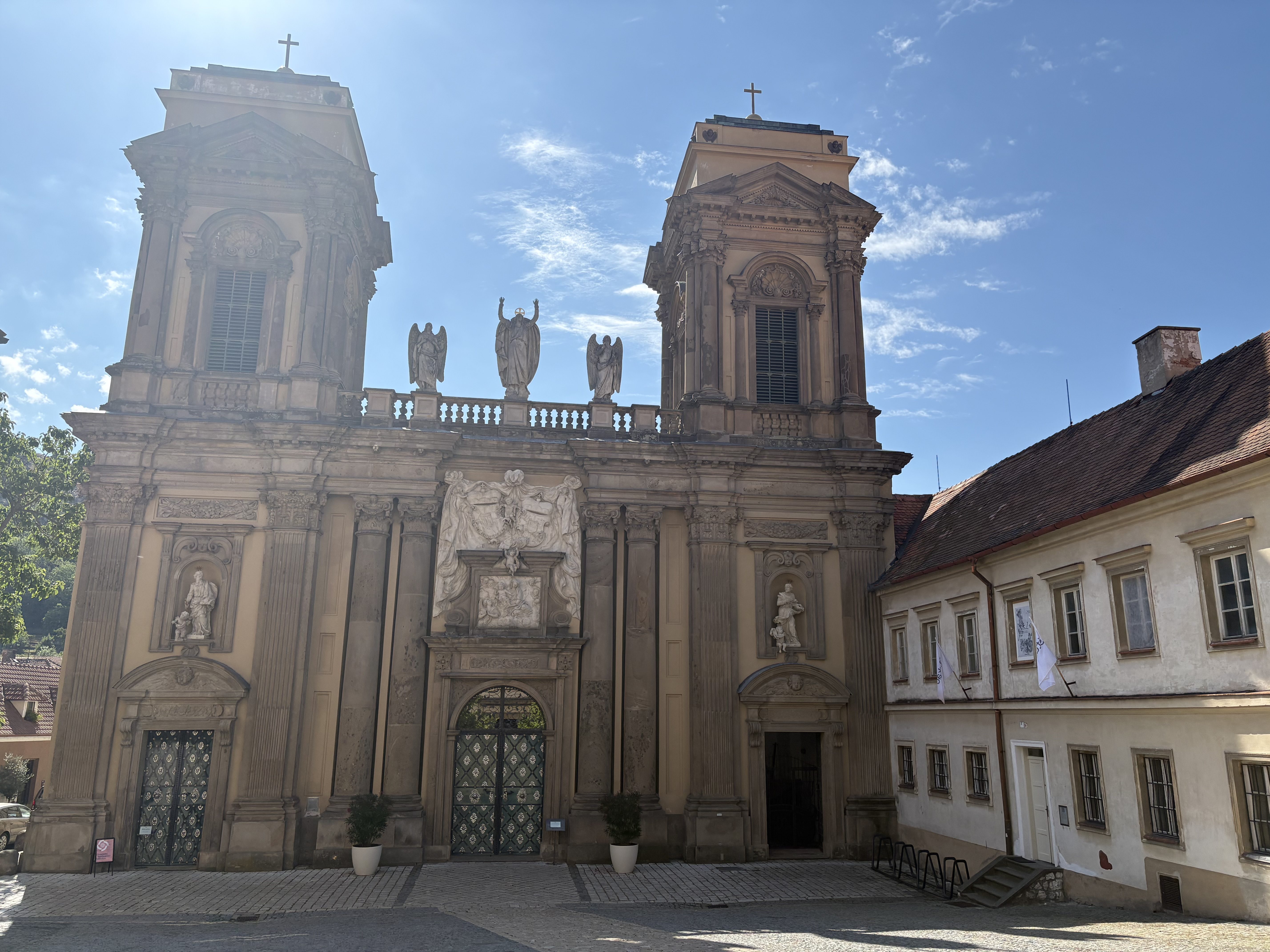 FOTO: Historie, kavárny i výhledy. Mikulov v létě umí okouzlit