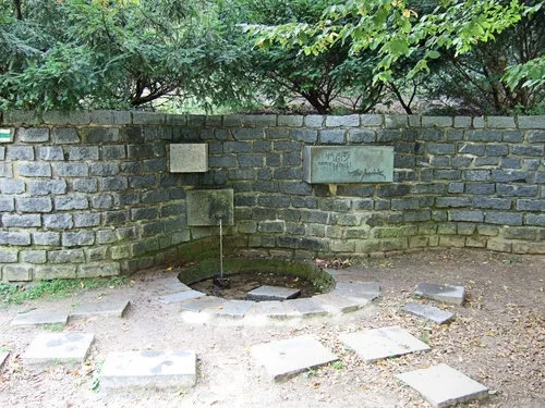 Ze studánky Leoše Janáčka zmizelo bronzové dílo brněnského výtvarníka