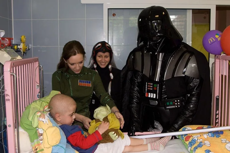 501. legie ze Star Wars navštívila Kliniku dětské onkologie Fakultní nemocnice Brno