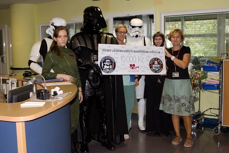 501. legie ze Star Wars navštívila Kliniku dětské onkologie Fakultní nemocnice Brno