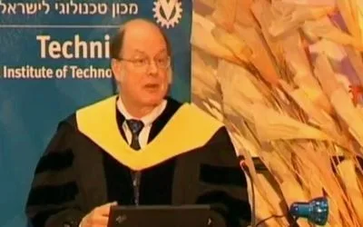 Významný světový vědec Charles Bennett má podle odhadů zpravodajské agentury Reuters šanci získat Nobelovu ceny za fyziku