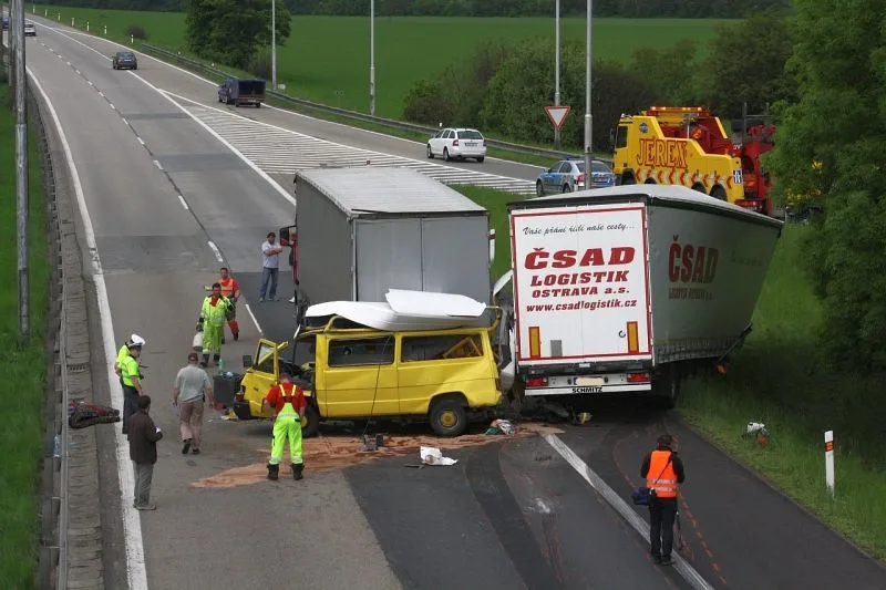 Dálnici D1 blokuje na 190. kilometru nehoda