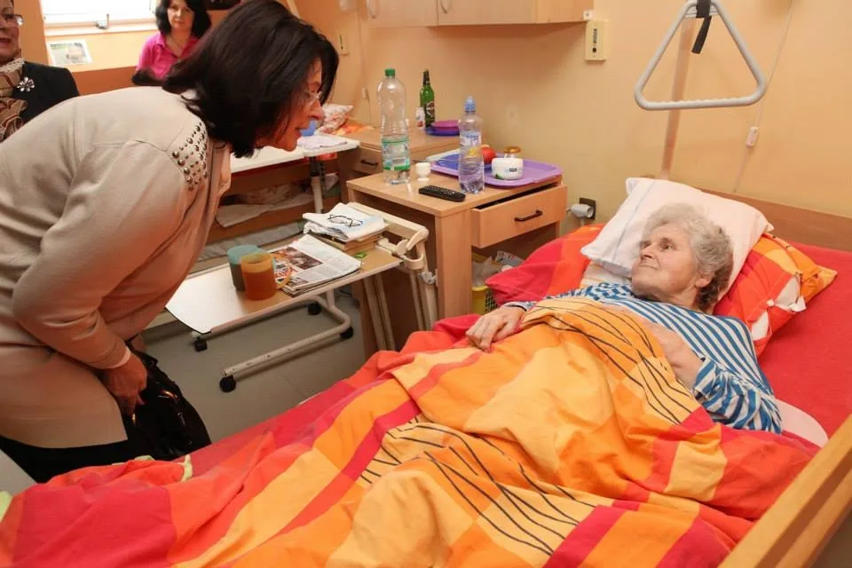 Miroslava Němcová v domě seniorů