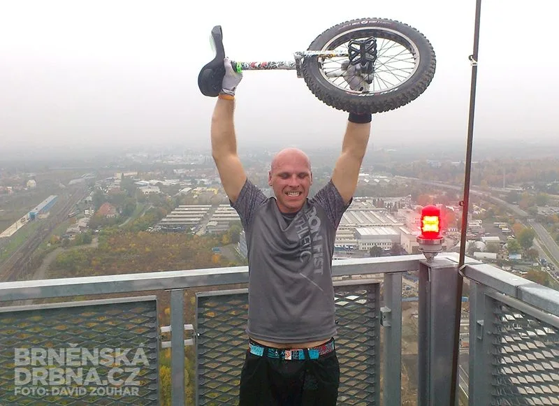Rekordman na střeše AZ Tower, foto: Brněnská Drbna, David Zouhar