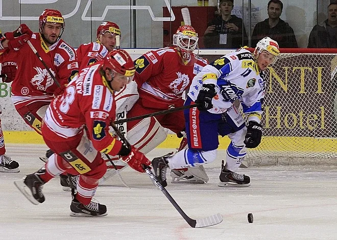 Třinec - Kometa Brno. Zdroj: hc-kometa.cz