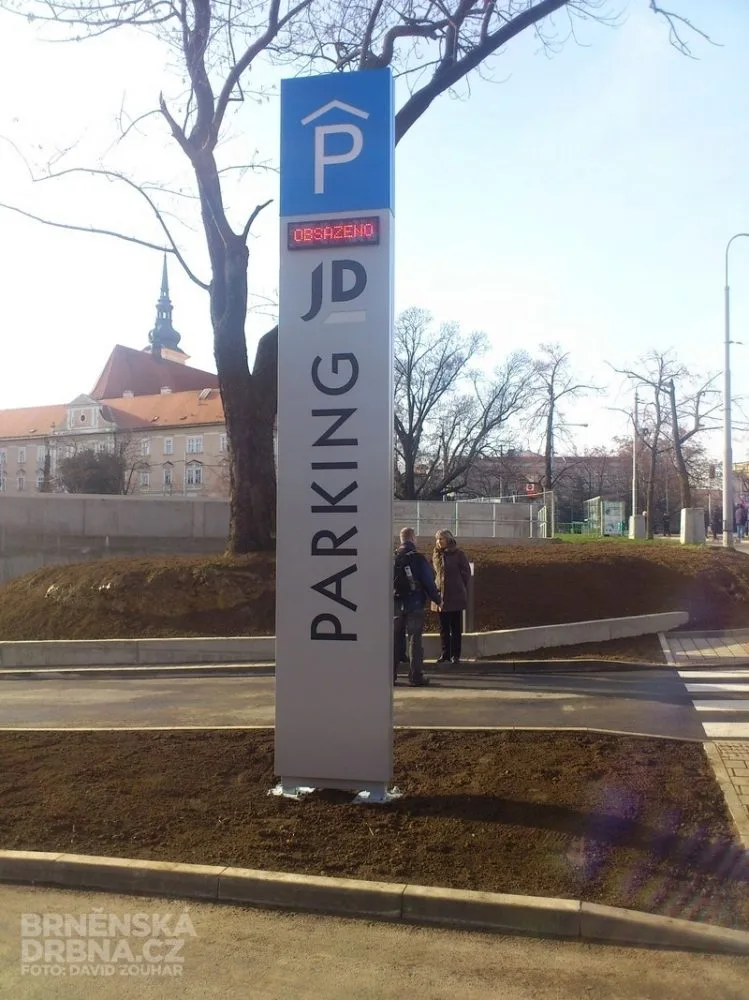 Parkoviště pojme čtyři stovky aut, foto: Brněnská Drbna, David Zouhar