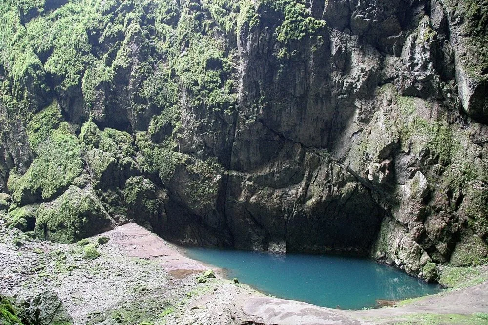 Dno propasti Macocha, foto: Wikipedia.org