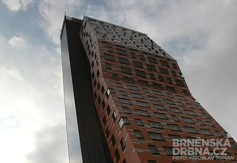 Mrakodrap AZ Tower je od června v provozu, foto: Brněnská Drbna, Miroslav Toman