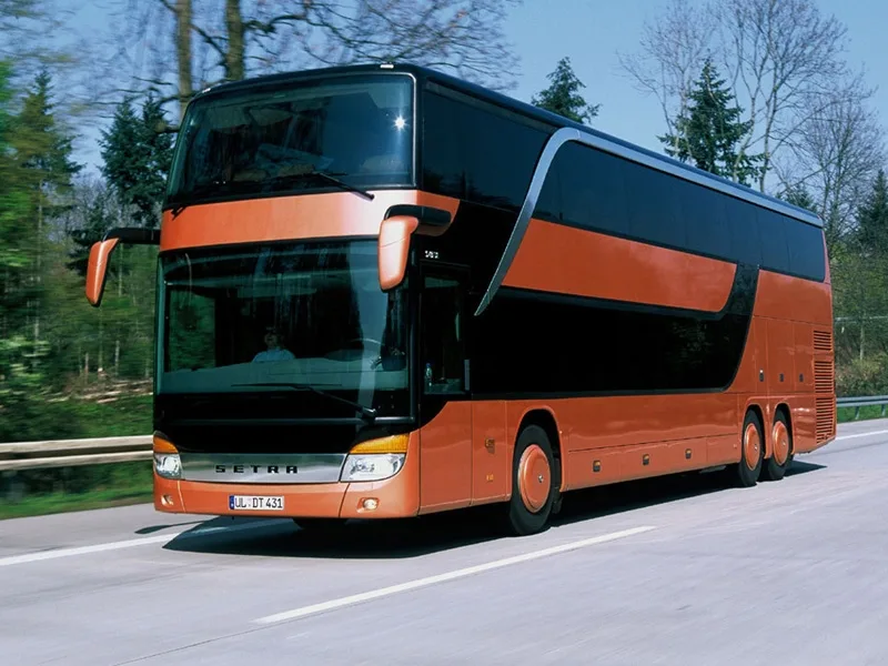 Dvoupatrový autobus Setra, foto: Flipacars.com