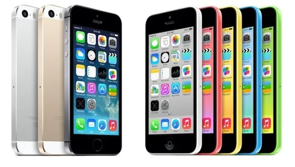 iPhone 5S a levnější model 5C, foto: Apple