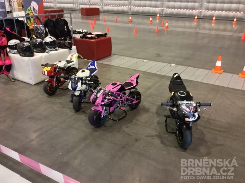 Minibiková škola se prezentuje i na brněnském výstavišti na veletrhu Motosalon, foto: Brněnská Drbna, David Zouhar