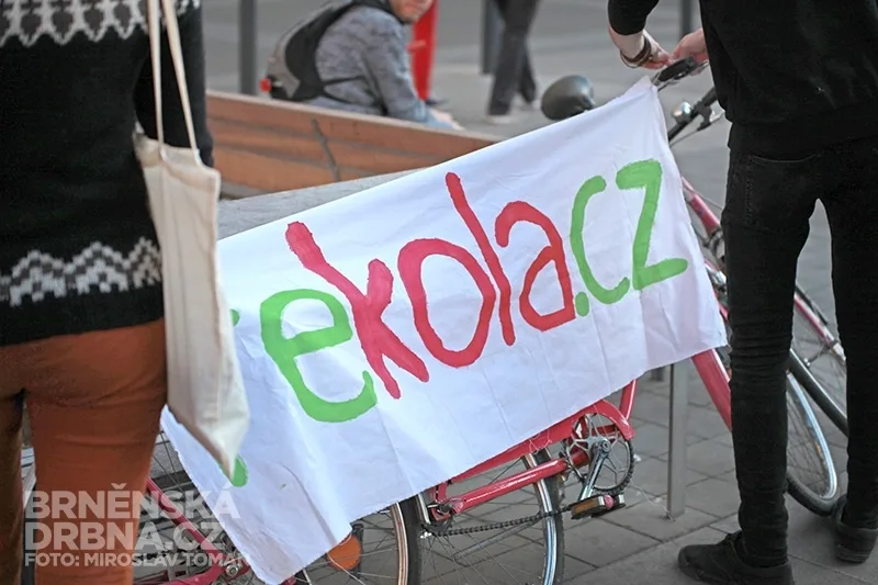 Všechna kola jsou růžová. Podle organizátorů je to kvůli bezpečnosti, foto: Brněnská Drbna, Miroslav Toman