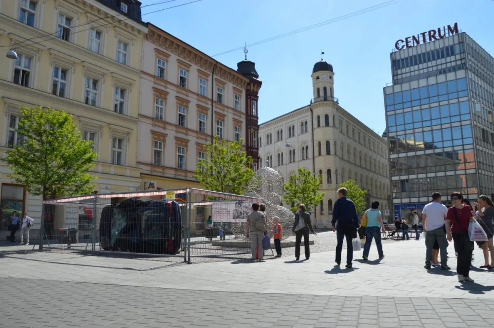 V centru Brna se objevila auta po nehodách, foto: HZS JMK