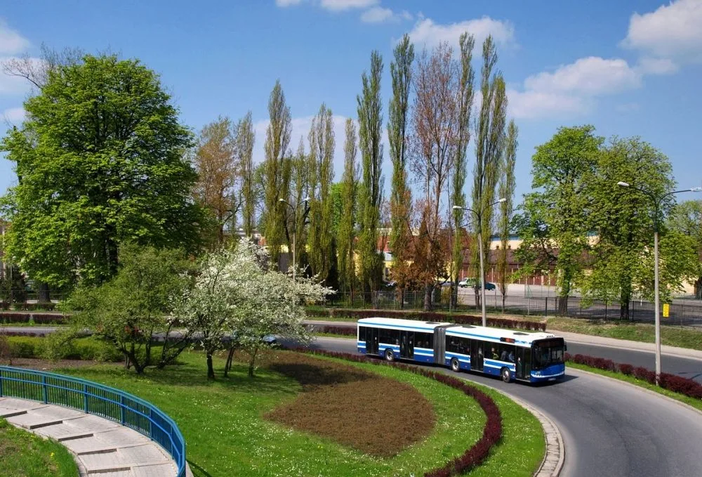 urb18_solaris_urbino_18_8