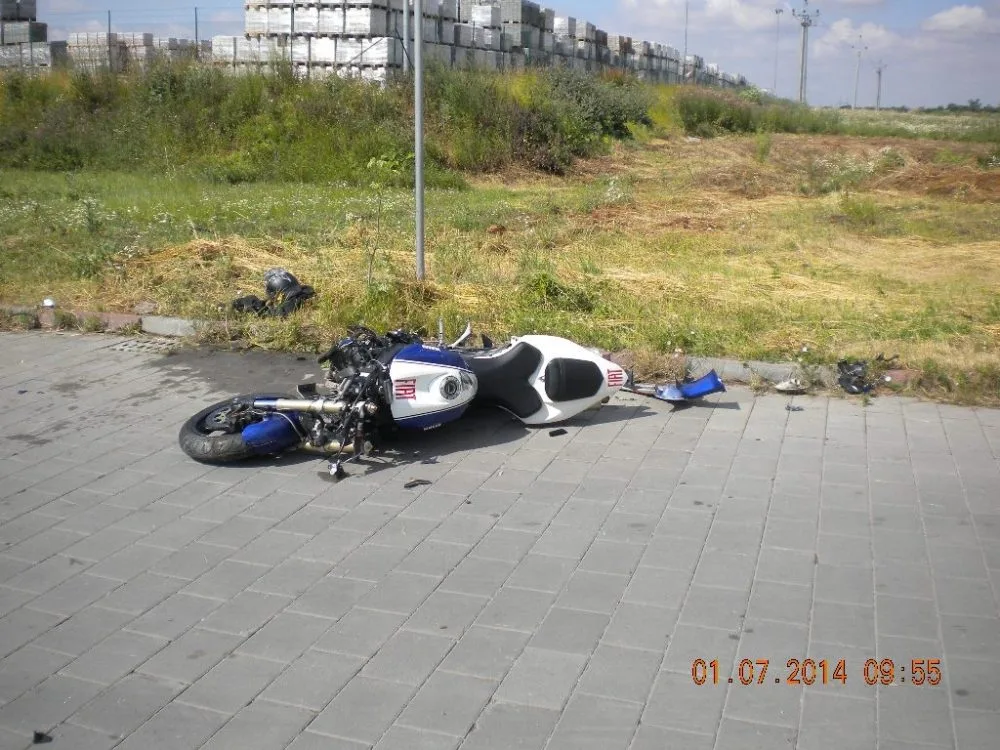 Havarovaný motocykl, foto: HZS JMK