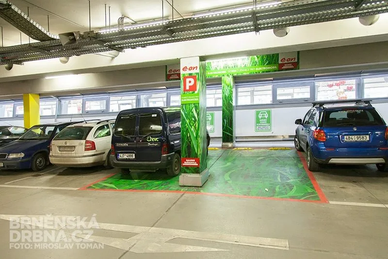  Dobíjecí stanice E.ON ve Vaňkovce, foto- Brněnská Drbna