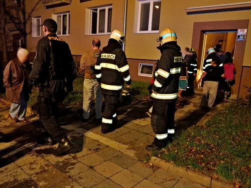 V Brně hořel dům, hasiči evakuovali 32 lidí