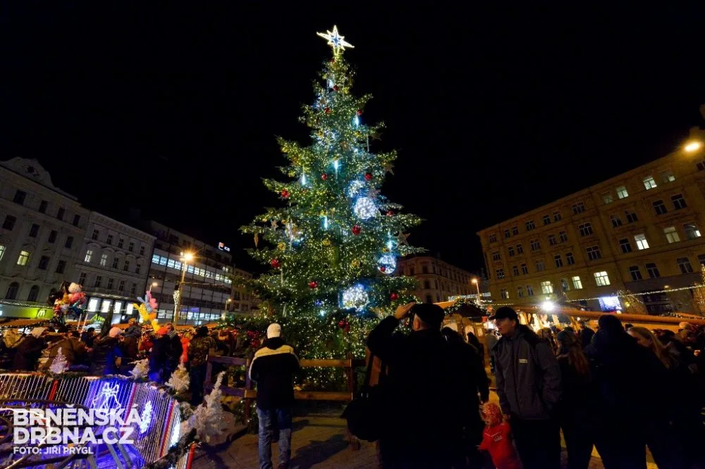Rozsvícení jedle odstartovalo Brněnské Vánoce, FOTO:  Jiří Prýgl, Brněnská Drbna