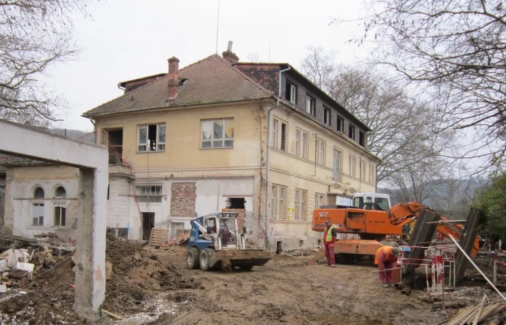 stavba -ADVa