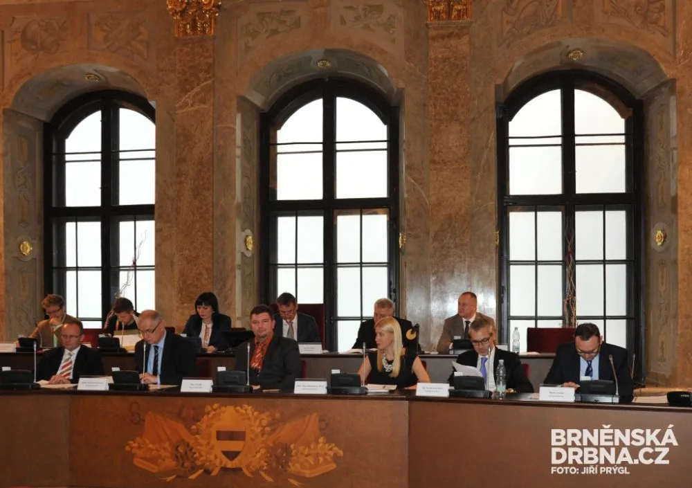 Radní schválil organizační změny na magistrátu