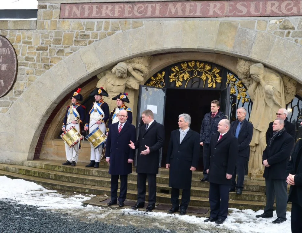 Mohyla míru hostila setkání tří premiérů