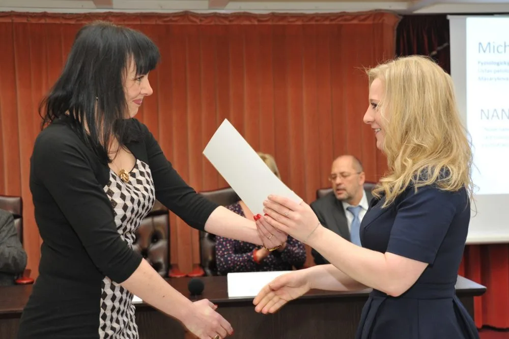 Studenti převzali granty na svoje projekty