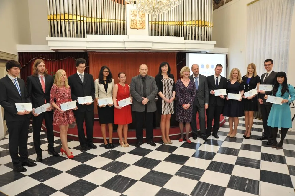 Studenti převzali granty na svoje projekty