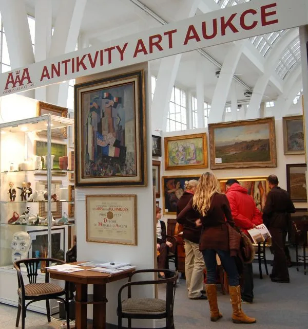 Aukce Antikvity, foto: bydleni.cz