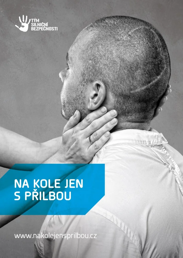 Bezpečně na kole jen s přilbou