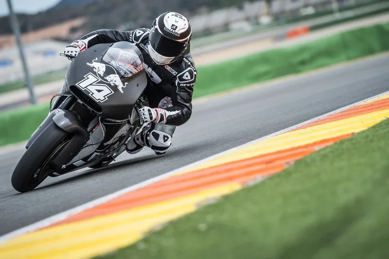 Randy de Puniet KTM RC16 Valencia 2016, foto: media.ktm.com