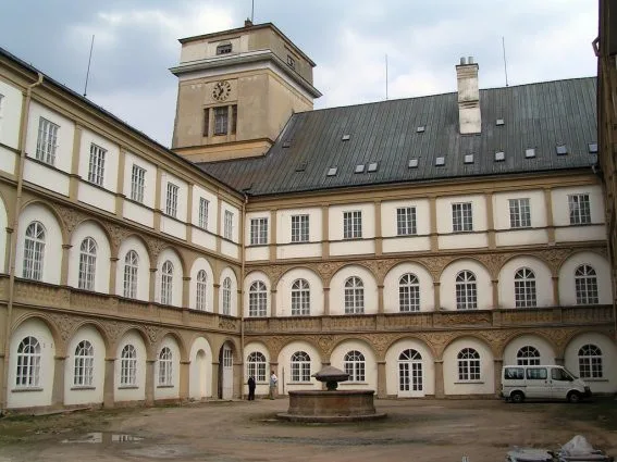 Zámek Račice, zdroj: www.kultura.cz