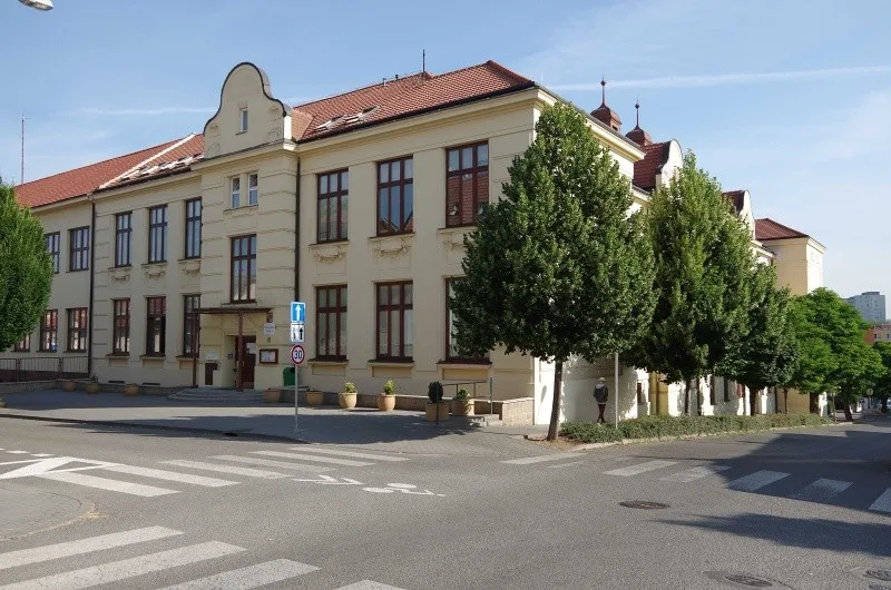 ZŠ Sirotkova, zdrok: zabovresky.cz