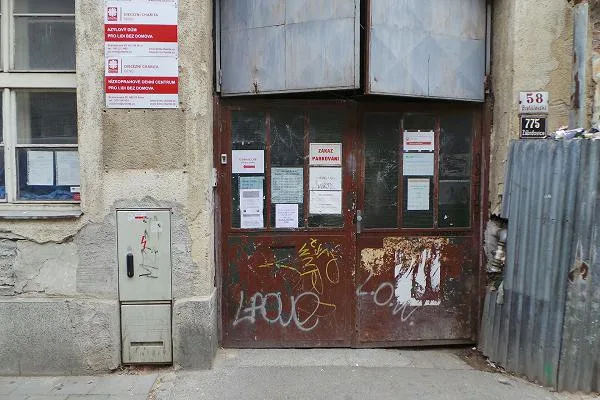 Azylový dům na Bratislavské, který má projít rekonstrukcí, foto: firmy.cz