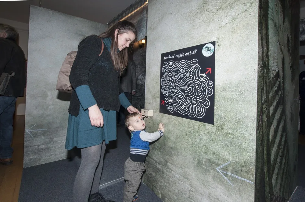 Návštěvníci výstavy Tajemné příběhy Pavla Čecha, zdroj: Muzeum města Brna