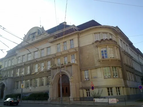 ZŠ Slovanské náměstí, zdroj: idealbau.cz