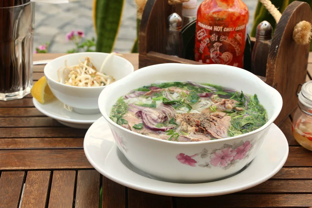 Tradiční vietnamská polévka Pho