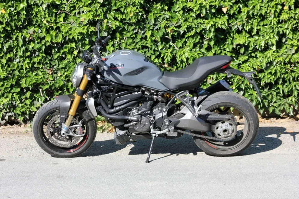 Ducati Monster 1200 S