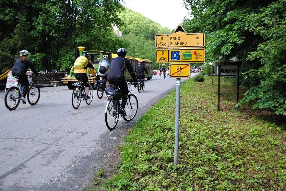Značení cyklistických stezek v Česku