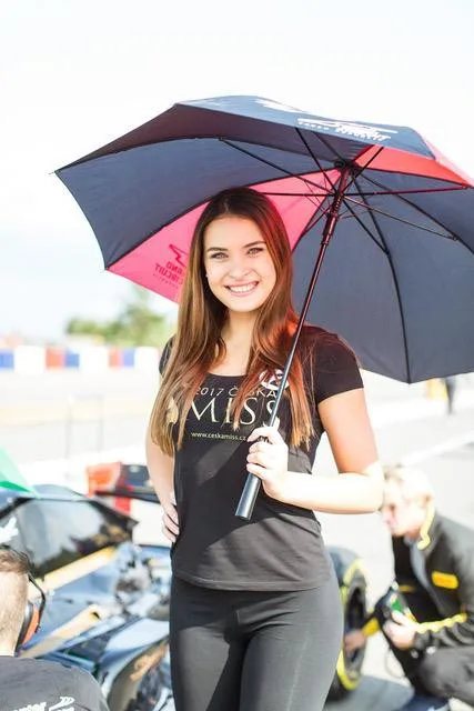 Finalistky České Miss na závodním okruhu