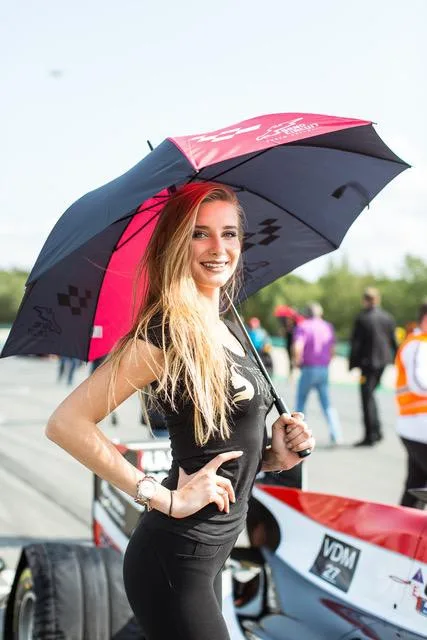 Finalistky České Miss na závodním okruhu