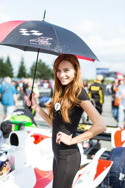 Finalistky České Miss na závodním okruhu