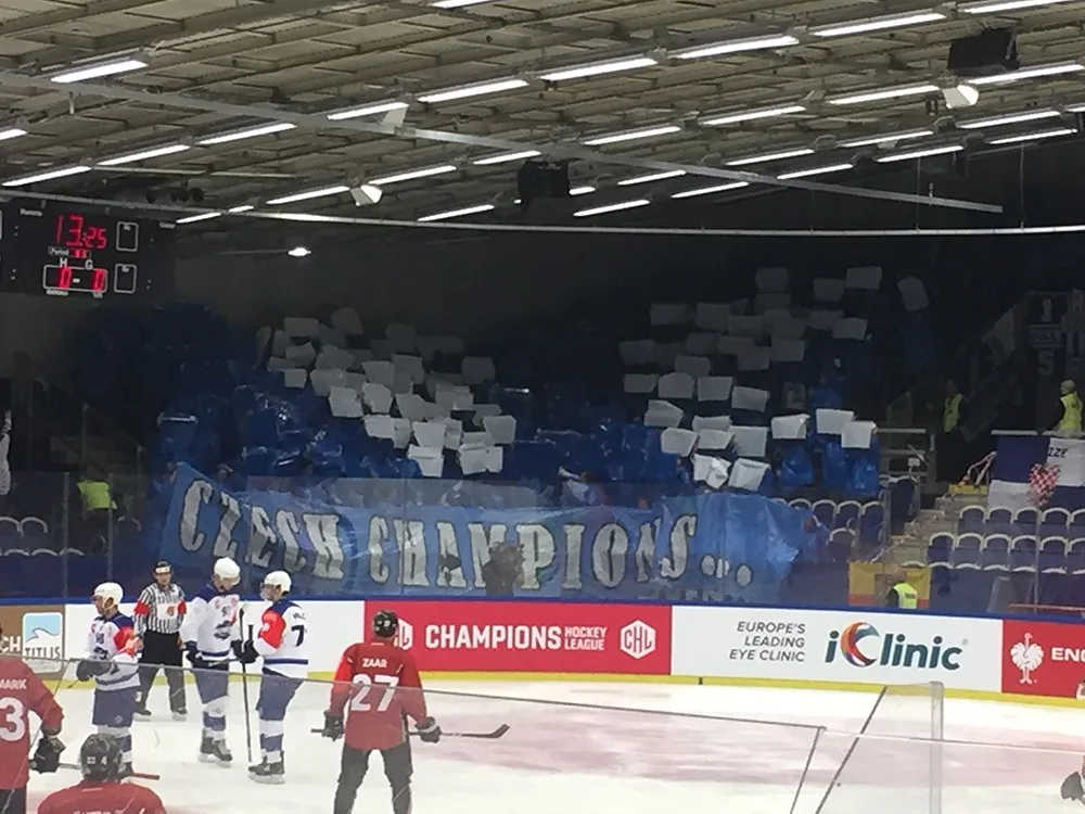 Choreo při zápase ve Švédsku