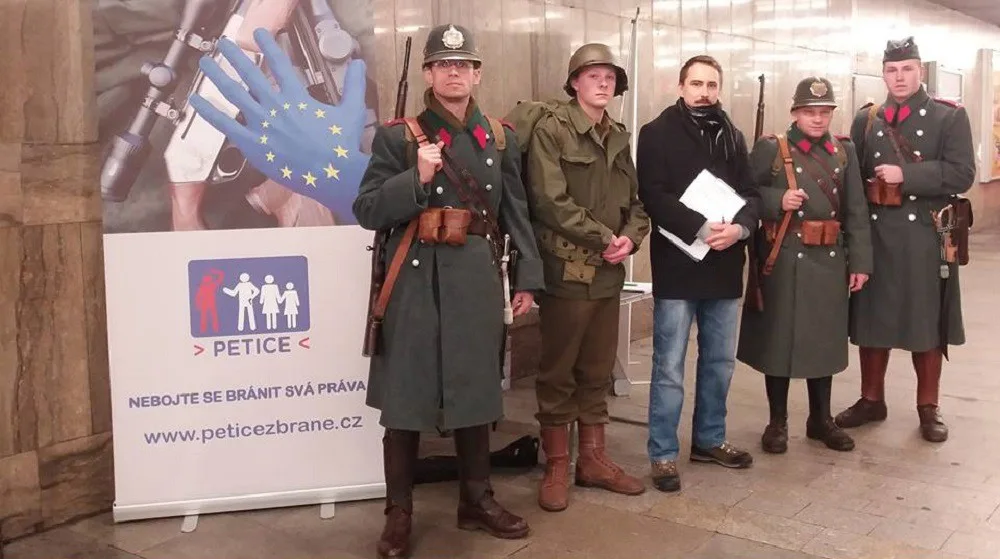 Protestující proti novele zákona o zbraních