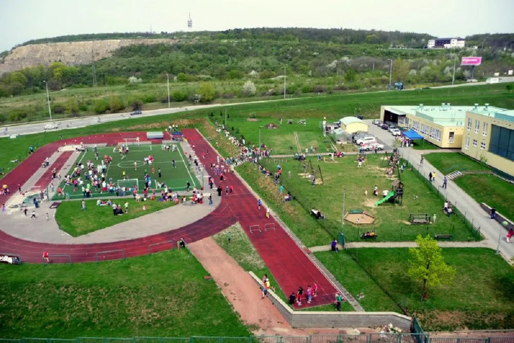 ZŠ Horníkvoa